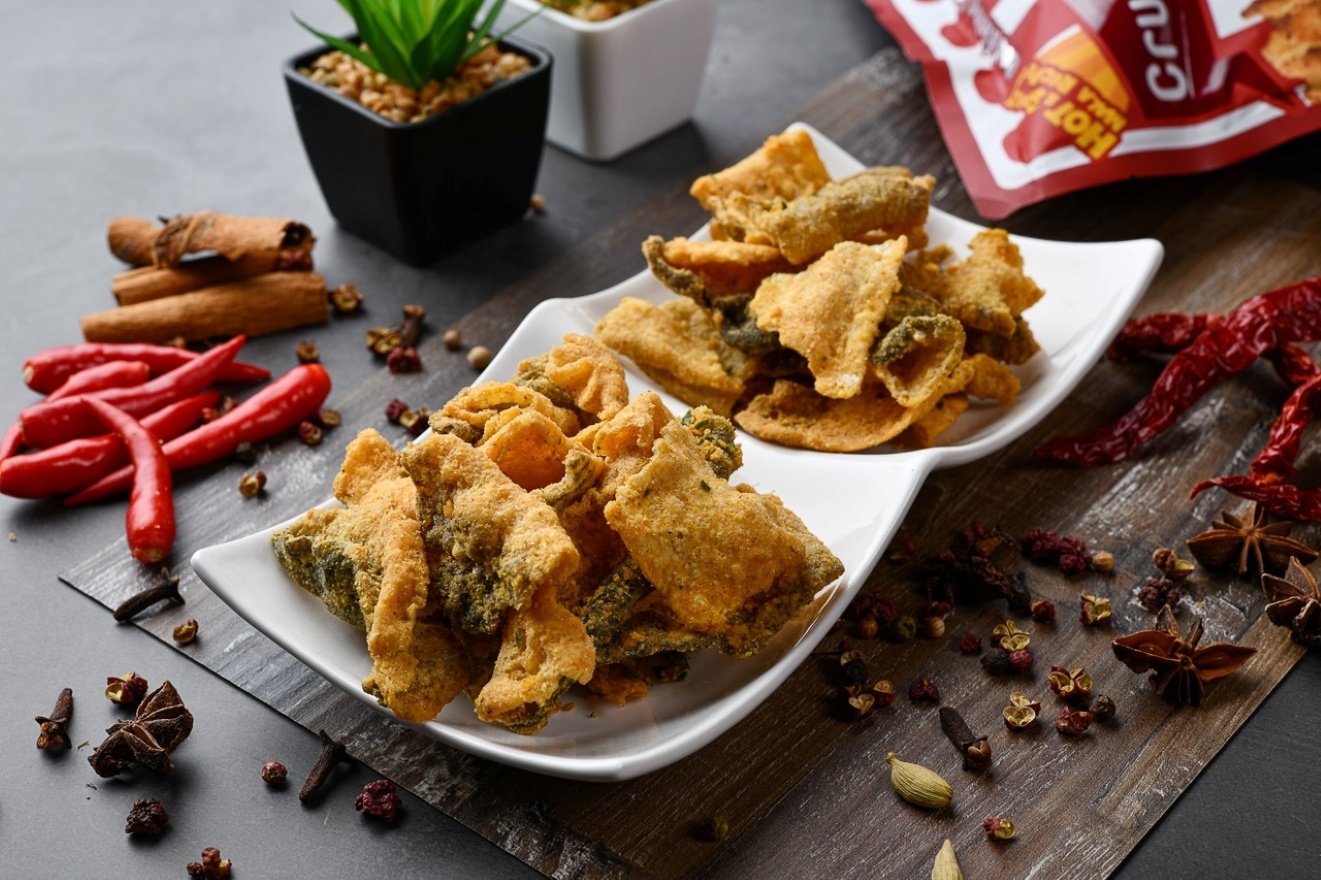 Crusty's Mala Fish Skin with Salted Egg 80g image