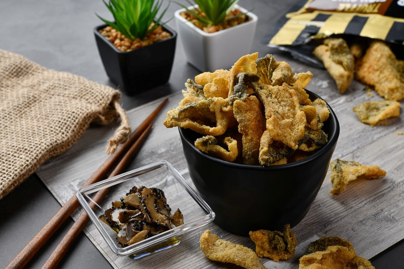 Crusty's Salted Egg Fish Skin 80g image