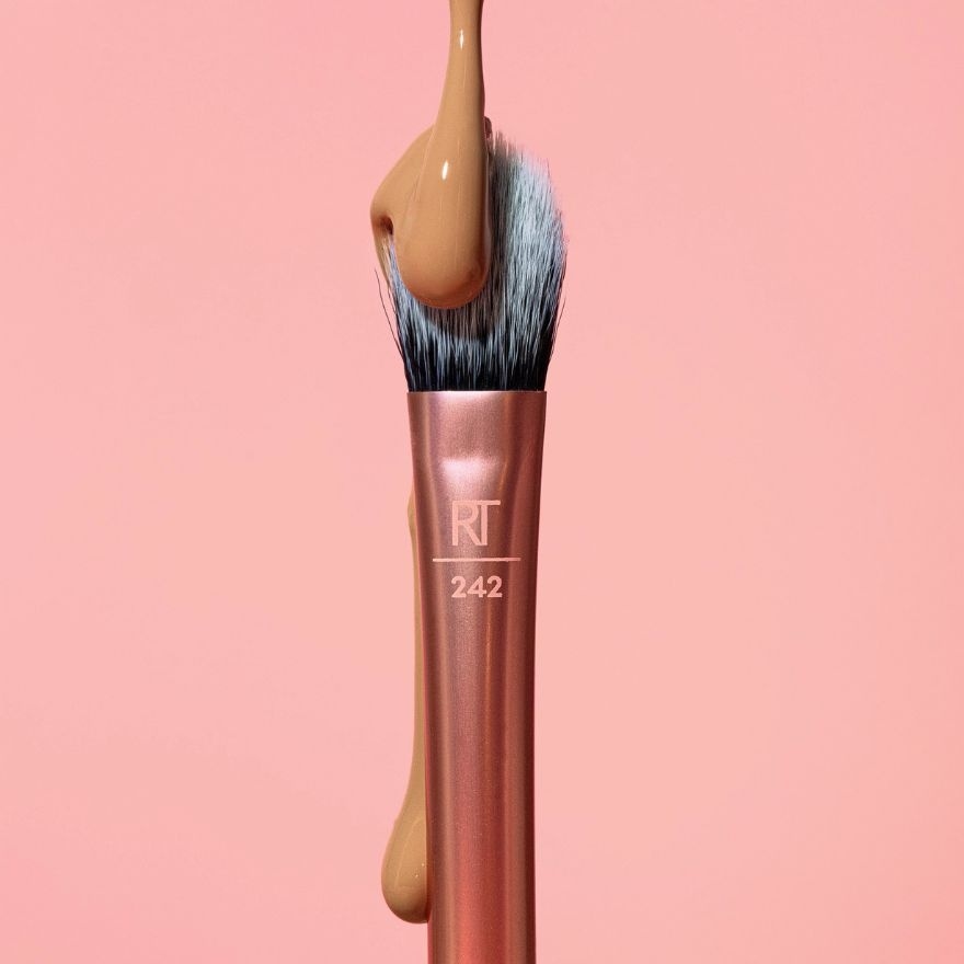 Brightening Concealer Brush image