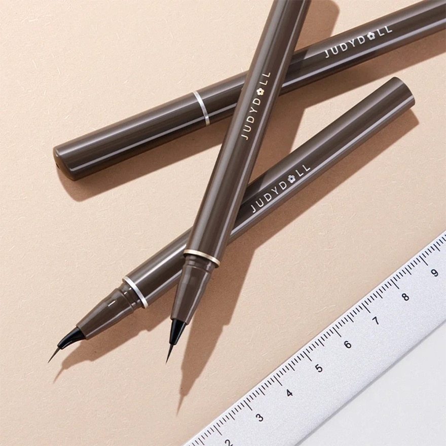 Narrow Liquid Eyeliner 01 Black