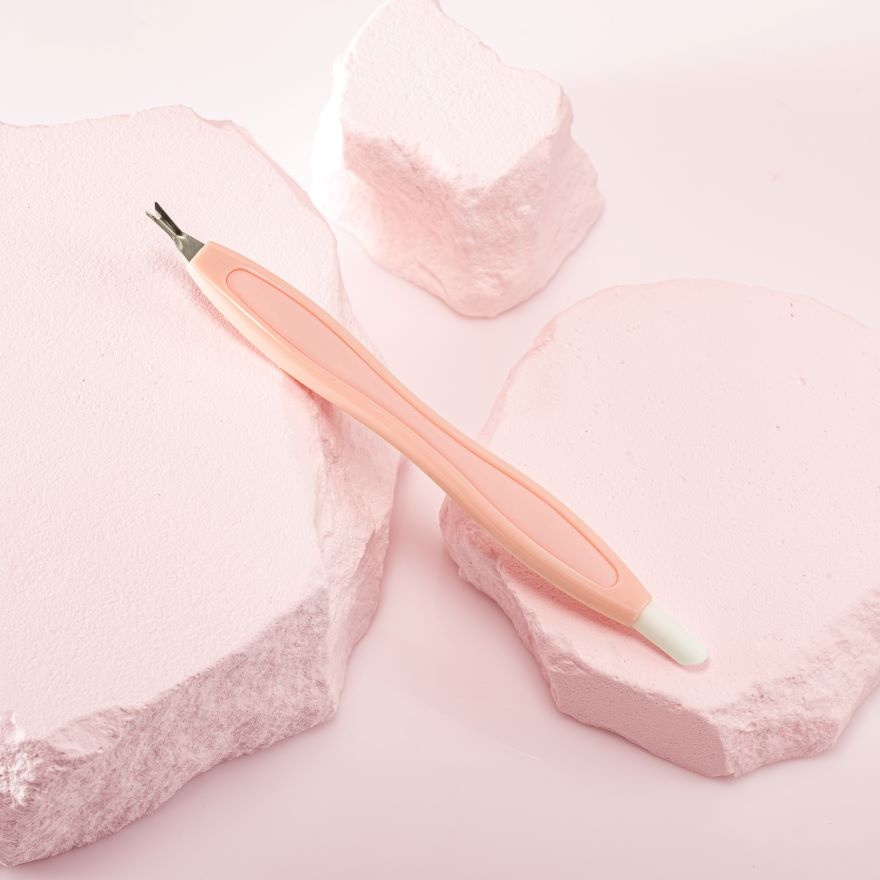 Cuticle Pusher And Remover 1s image