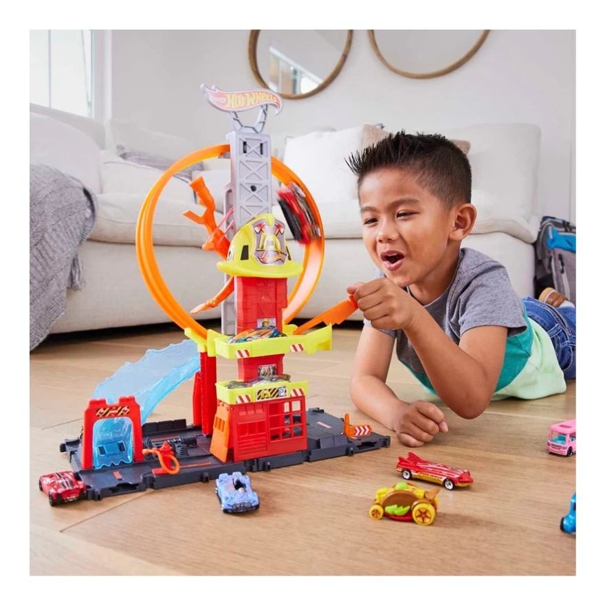 City Super Loop Fire Station Trackset