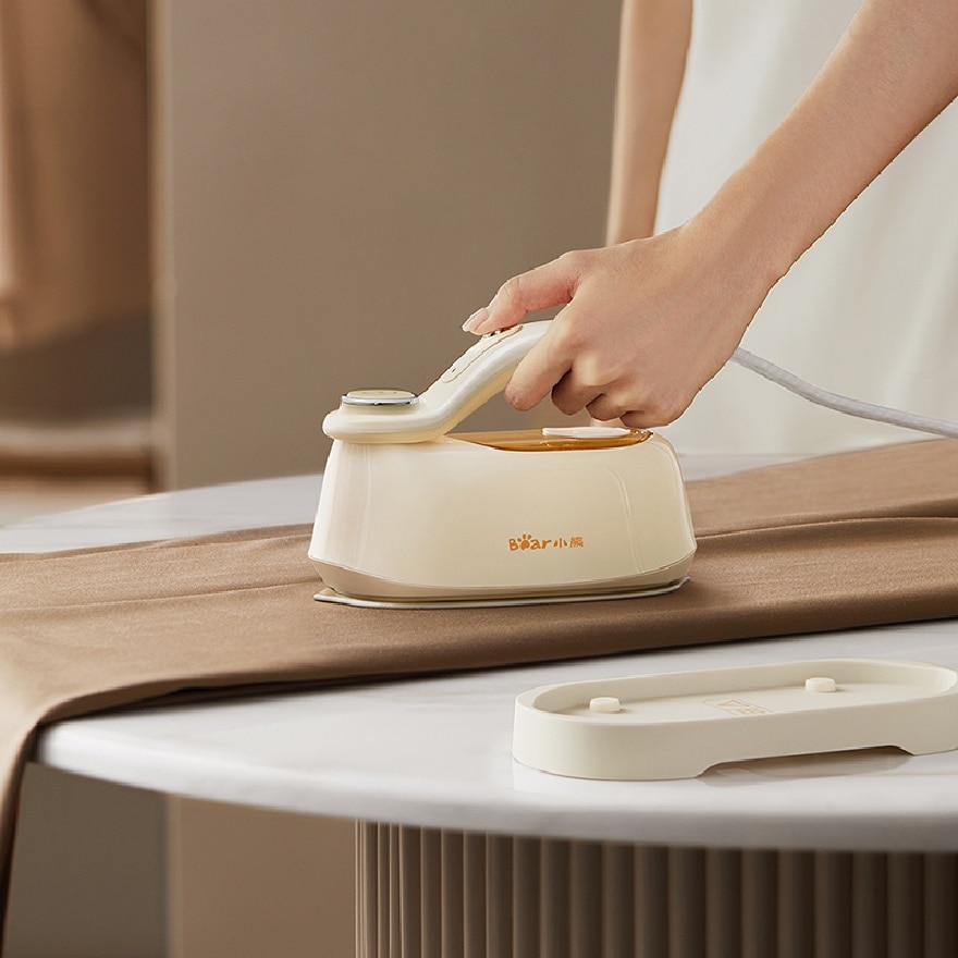 Portable Travel Iron 140ml Water Tank BTI-CM1500