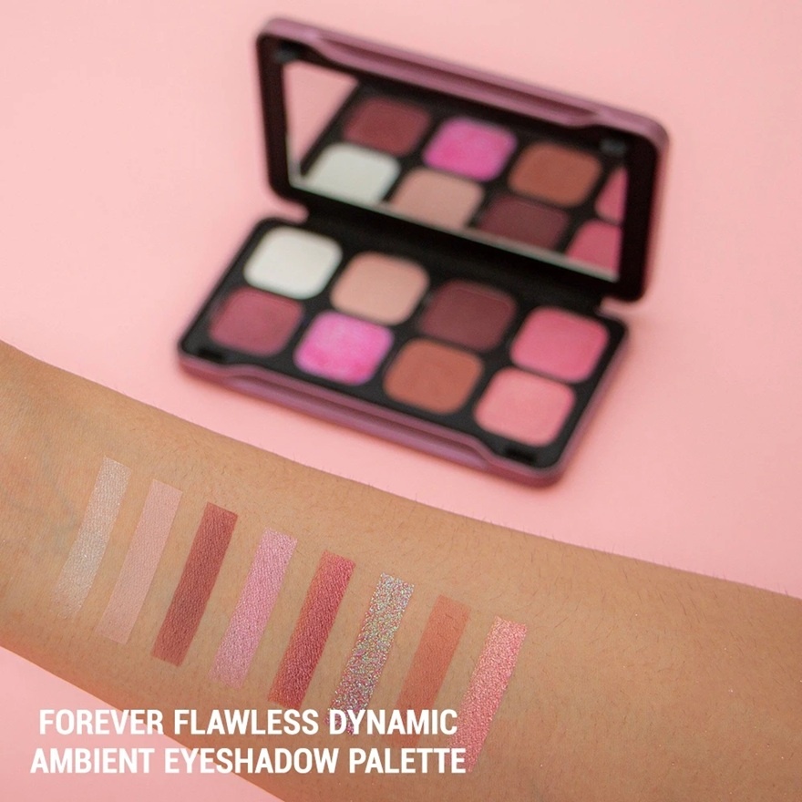 Forever Flawless Dynamic Ambient Eyeshadow Palette image