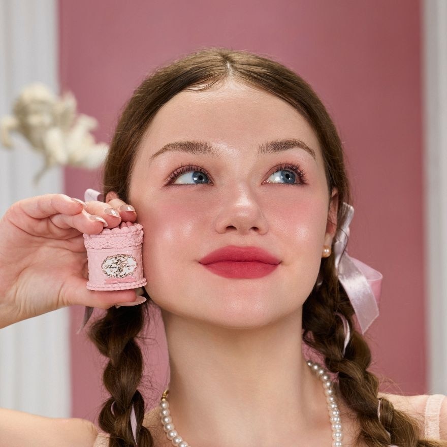 Strawberry Cupid Collection Cake Lip Cream V06 Tulip