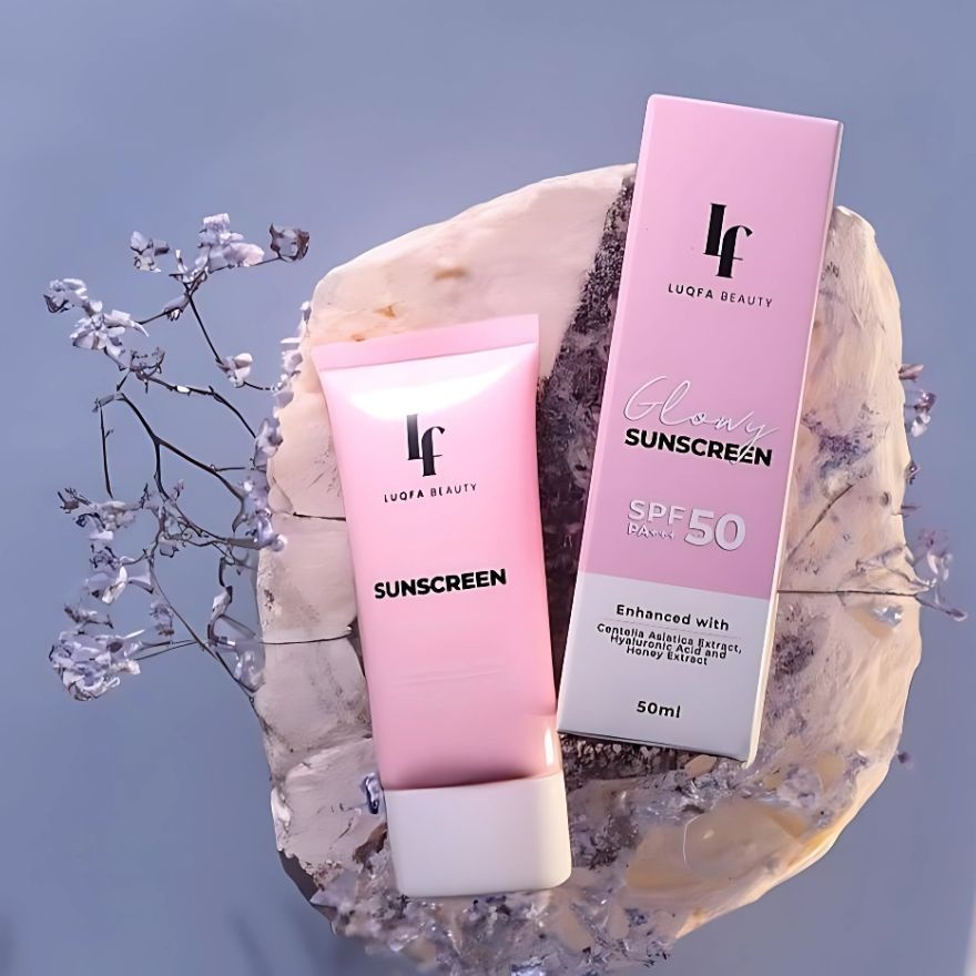 Glowy Sunscreen SPF 50 PA+++ 50ml image