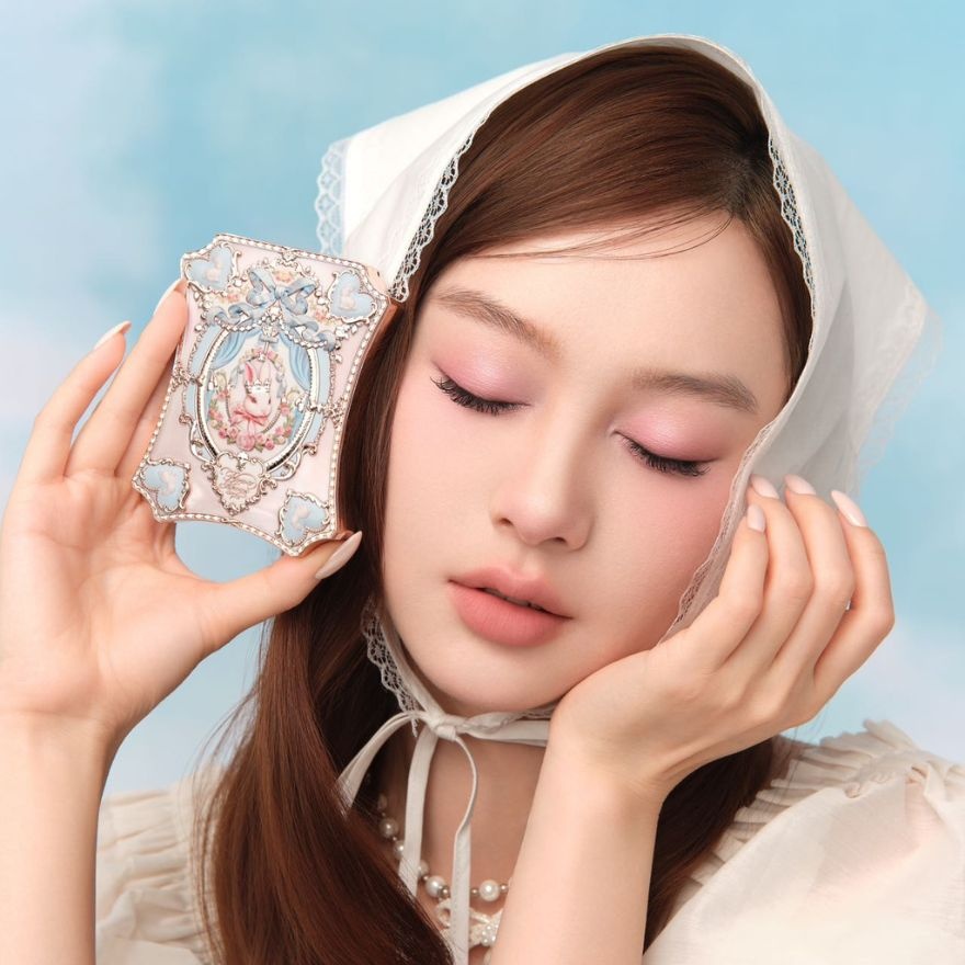 Bunny Garden Collection 6-Coloe Makeup Palette 03 Ruby Berry image