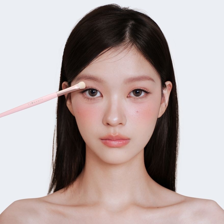 Eyeshadow Brush Medium image