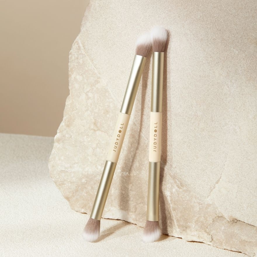 Double Ended Eye Brush image