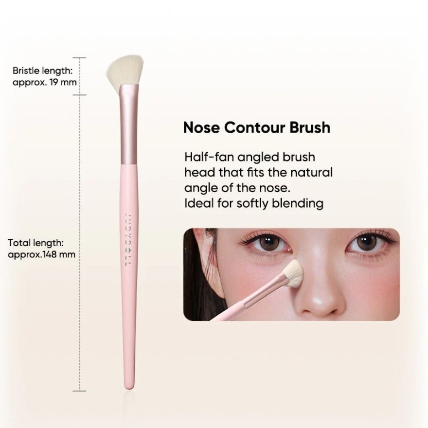 Nose Contour Brush image