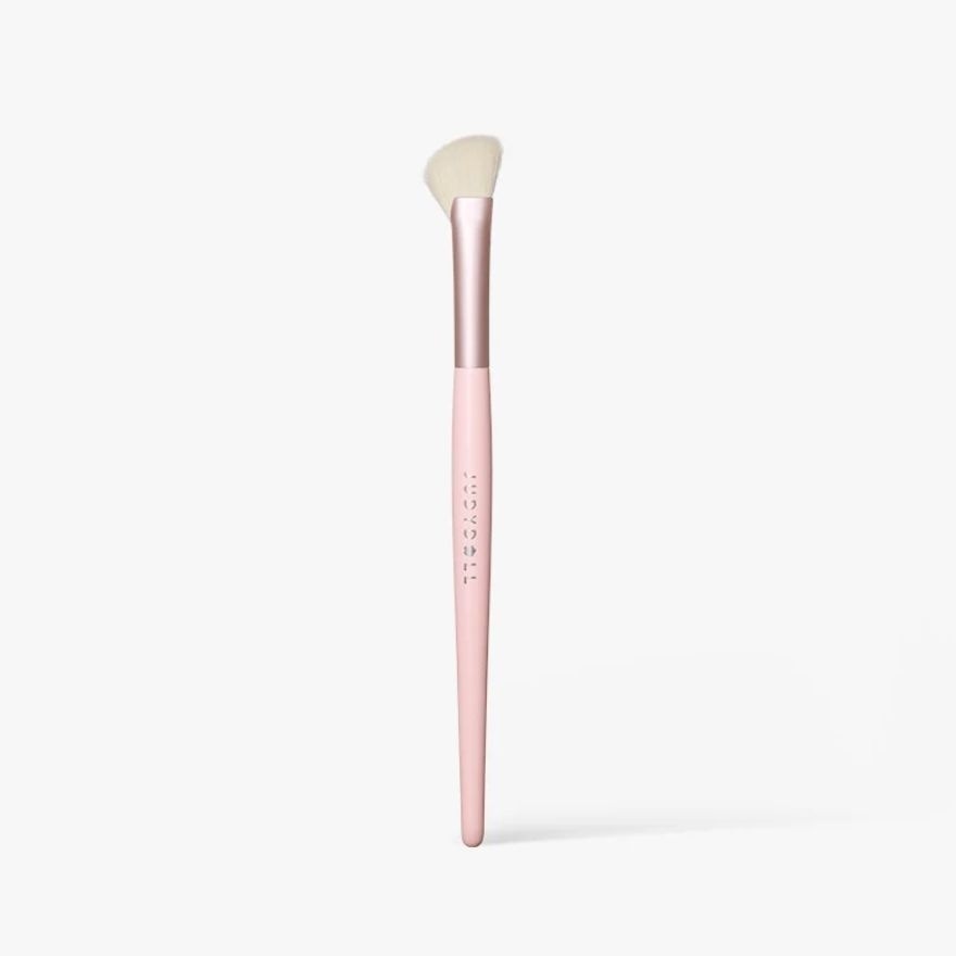 Nose Contour Brush image