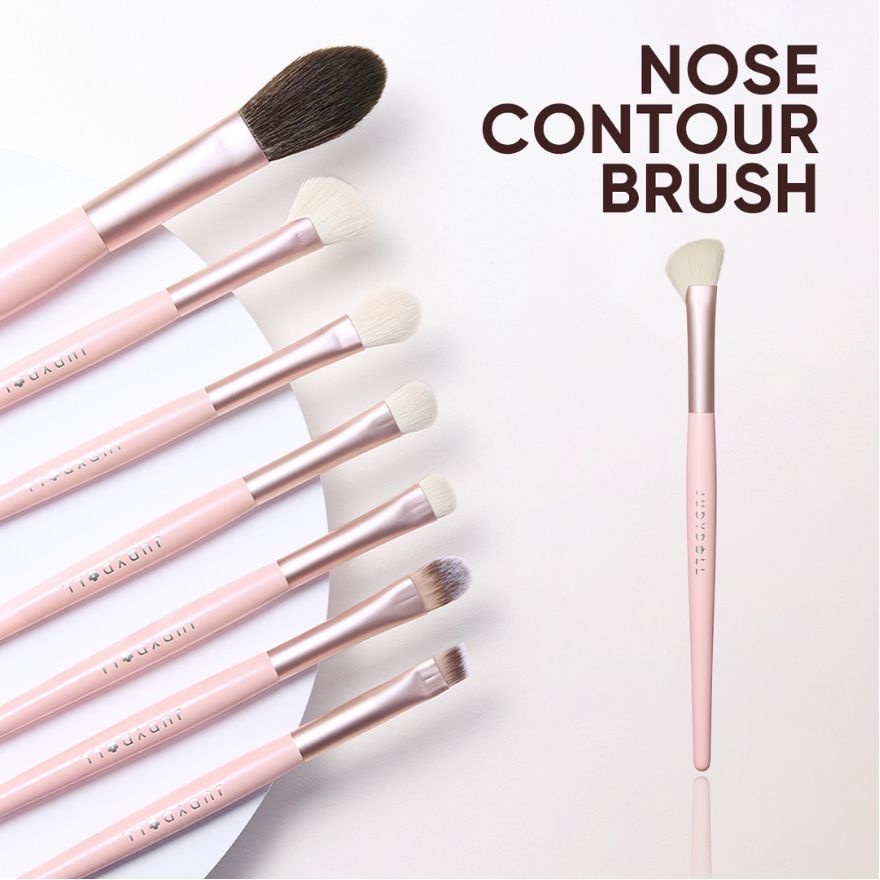 Nose Contour Brush image