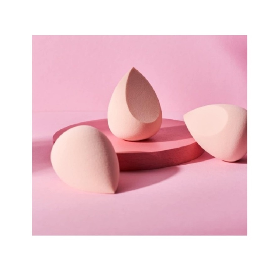 Essence makeup and baking sponge image