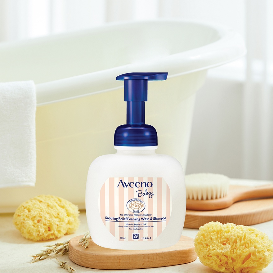Aveeno Baby Soothing Relief Wash & Shampoo 400ml image