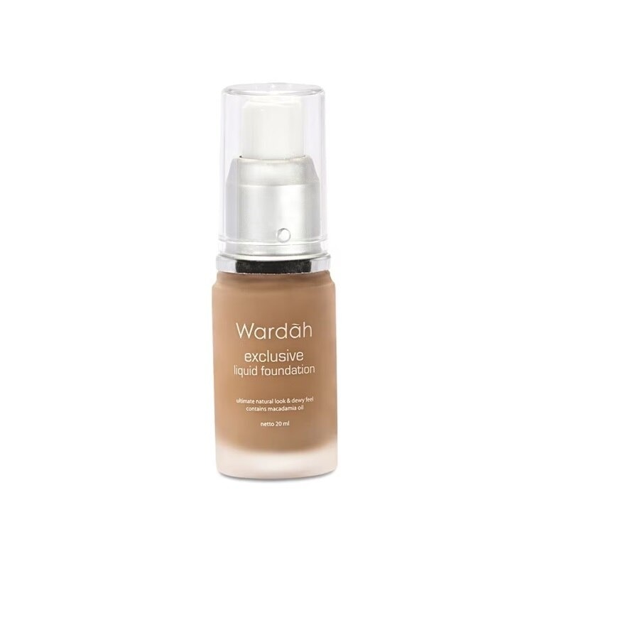 Exclusive Liquid Foundation 02 SP 1's